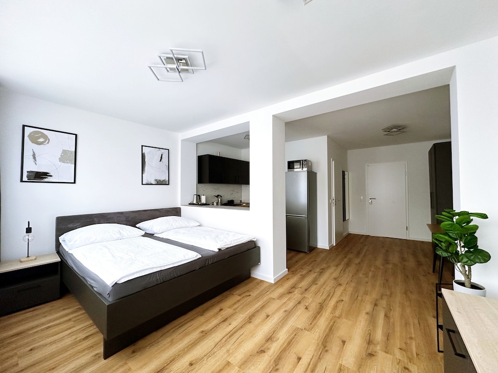 Comfort Studio, 1 Queen Bed, Kitchen photo 1