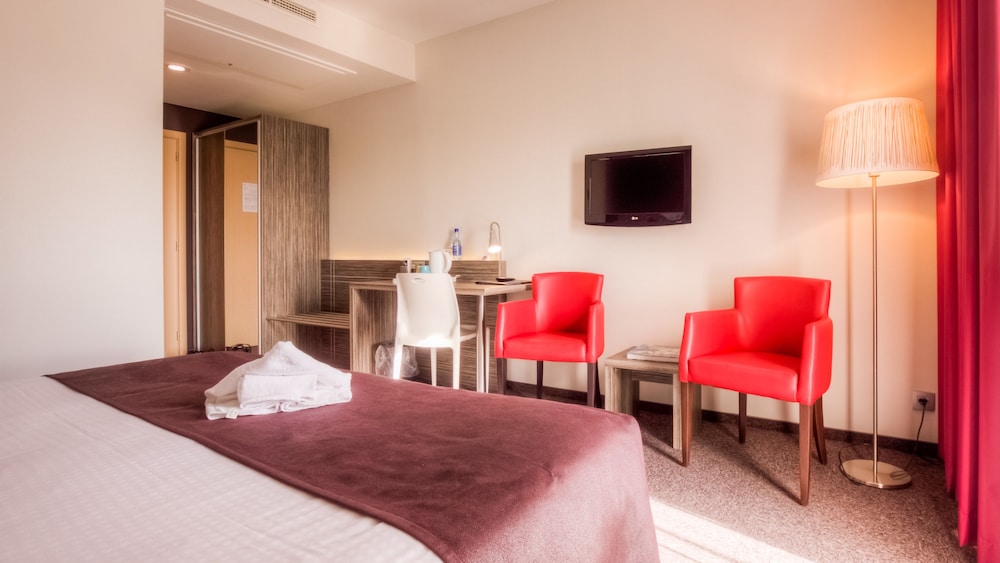 Executive Room - Photo 1