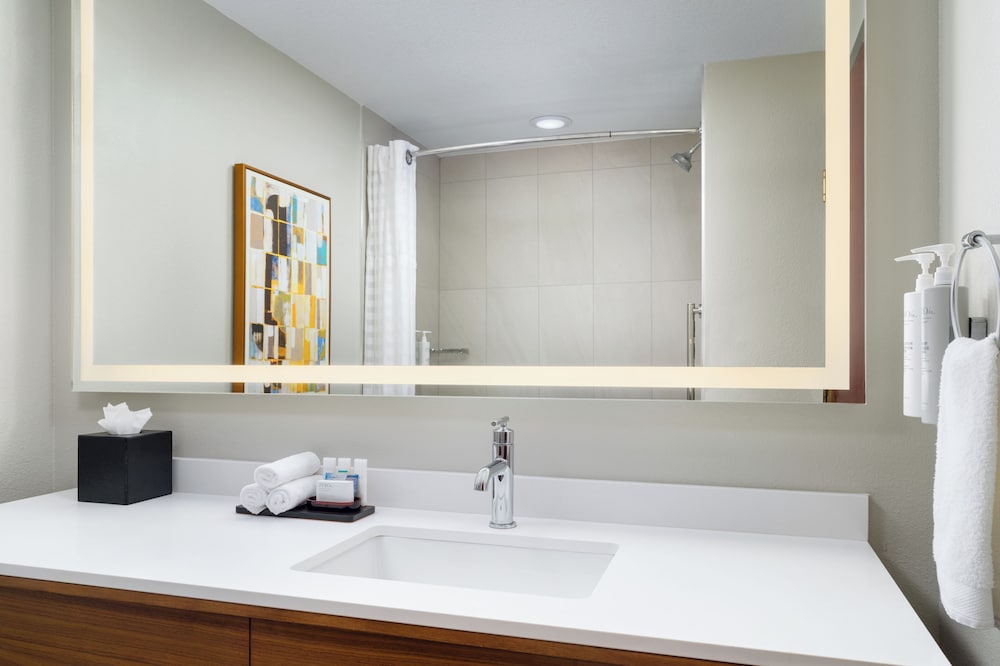 Room, 2 Queen Beds, Accessible, Bathtub (Wellness, In-room air purification) - Photo 9