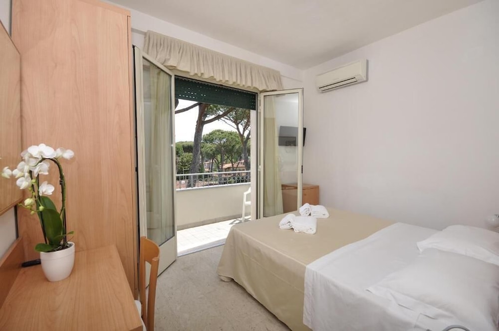 Deluxe Quadruple Room photo 1