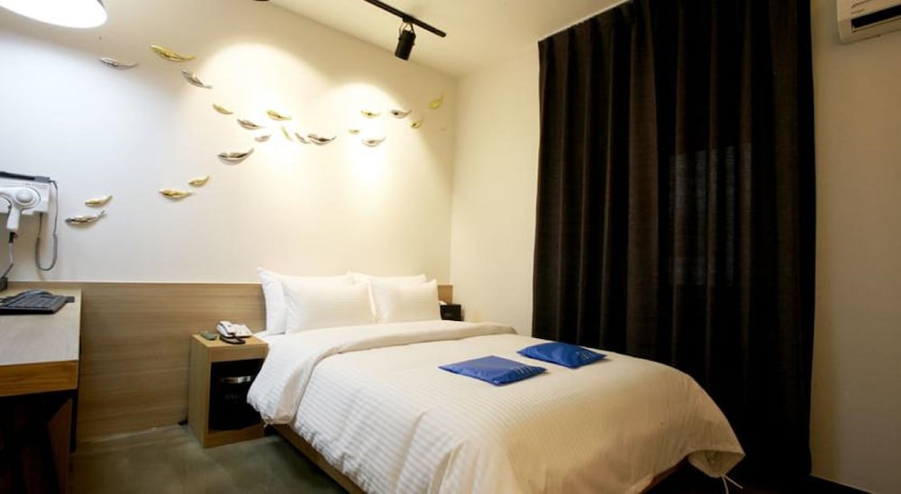Standard Double Room, 1 Bedroom, Non Smoking - Photo 1