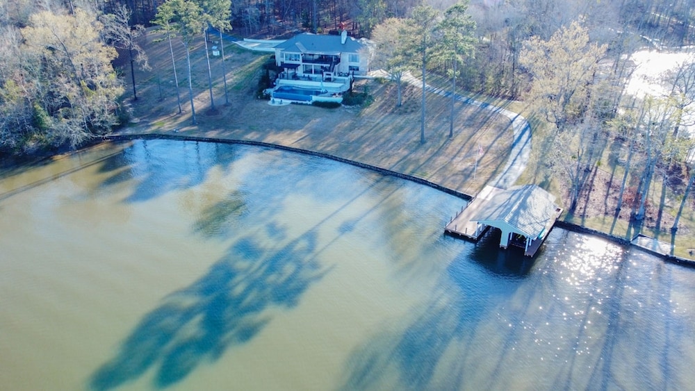 7BR Lakefront Haven Pool Hot Tub Gated 4acres, Billede 30