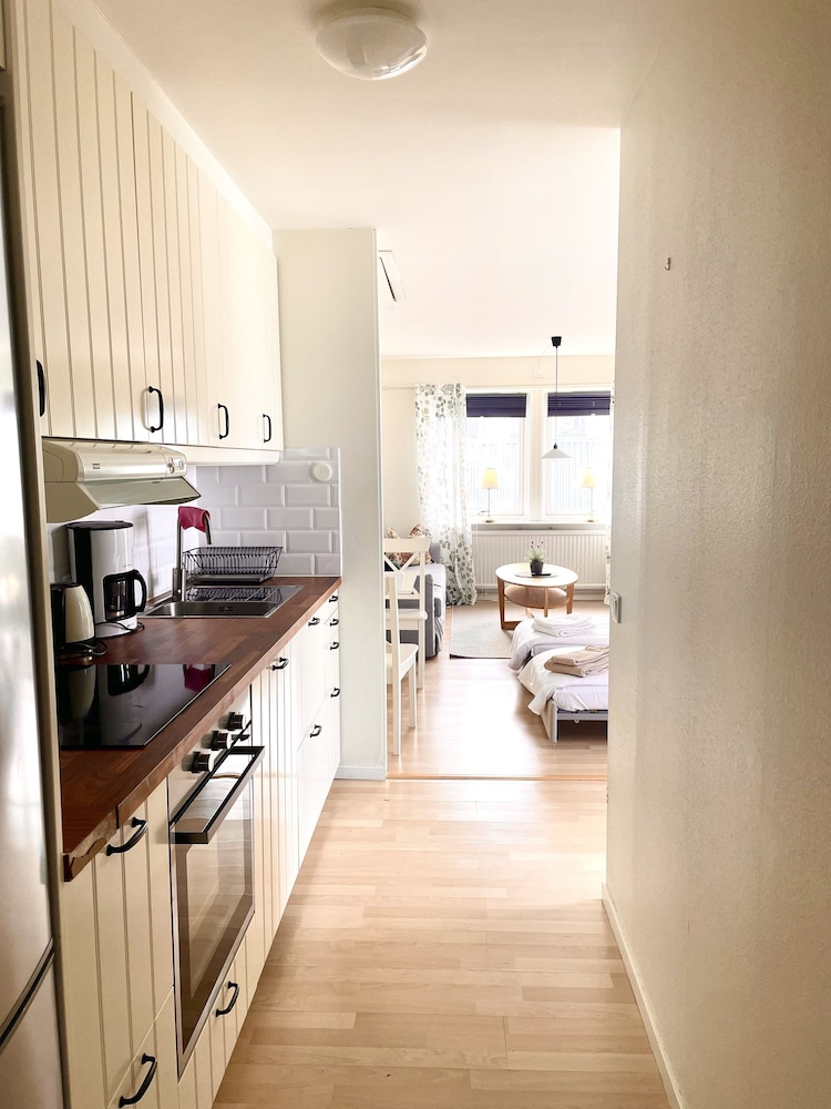 Apartment, 1 Bedroom, Annex Building photo 2