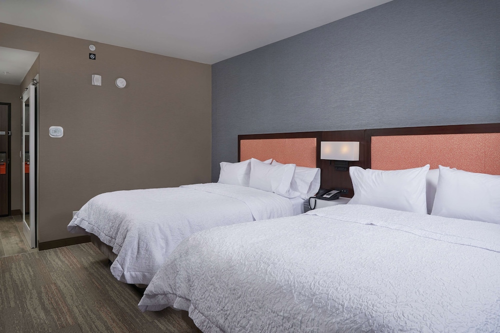 Room, 2 Queen Beds, Refrigerator