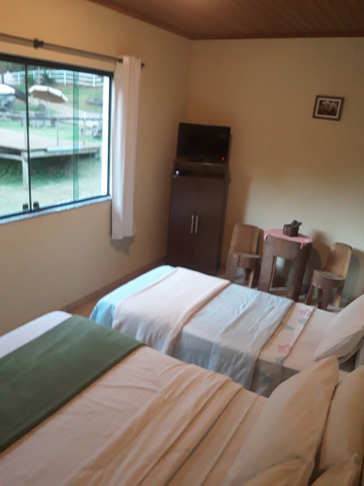 Standard Triple Room, Ensuite, River View (05) photo 1