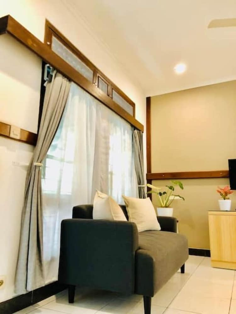 Villa photo 2