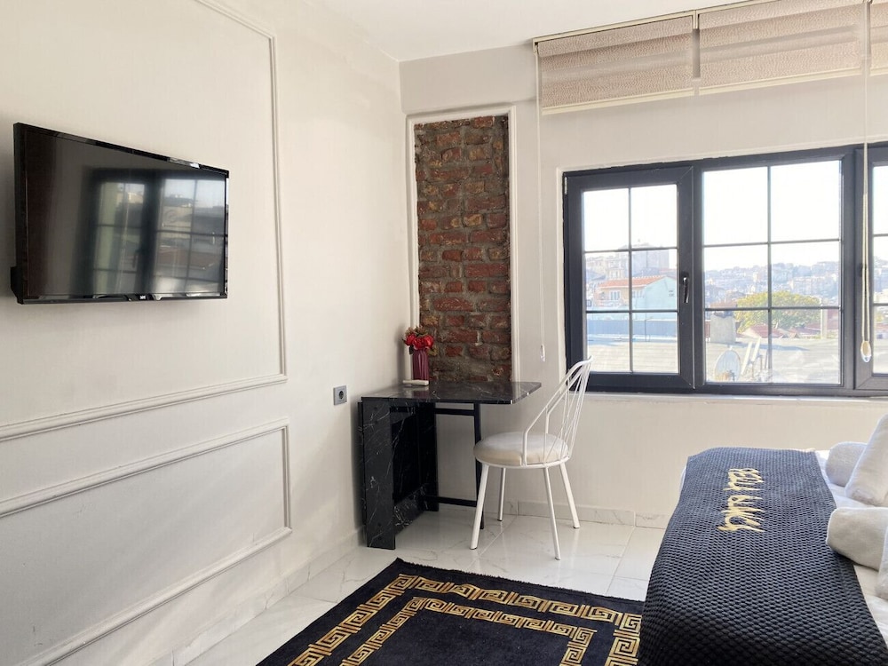Apartment photo 1