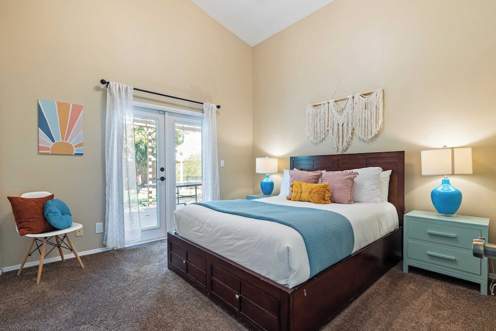 House (5 Bedrooms) photo 2