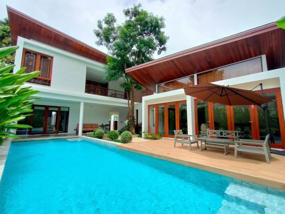 Exclusive Villa, 4 Bedrooms photo 1