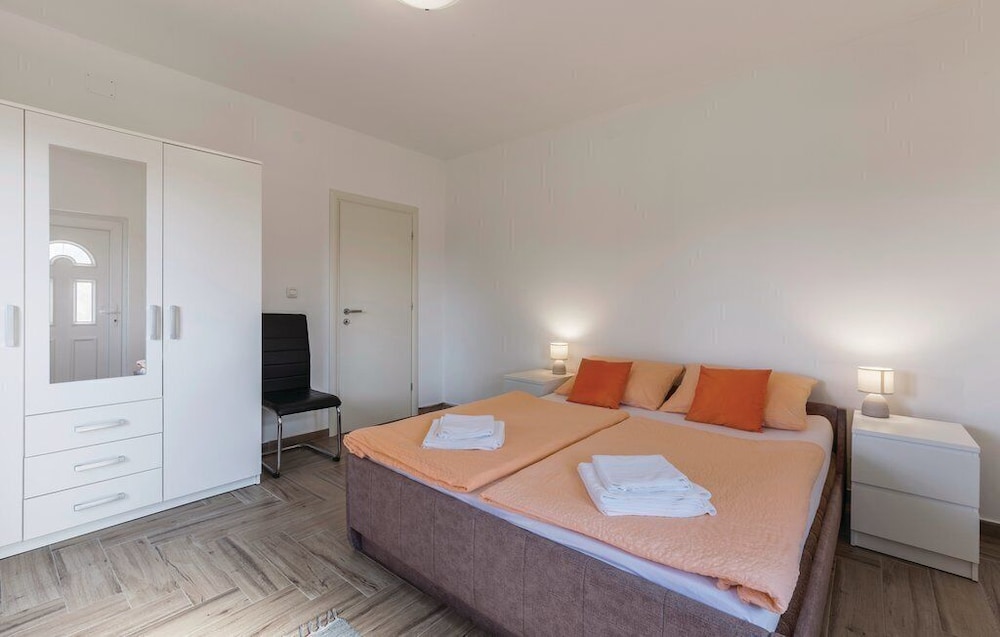 Standard House, 2 Bedrooms (21278)