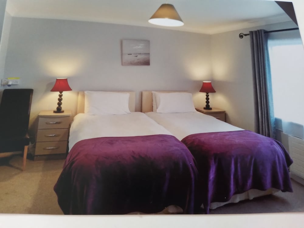 Comfort Apartment, 2 Bedrooms, Mountain View, Courtyard Area photo 2