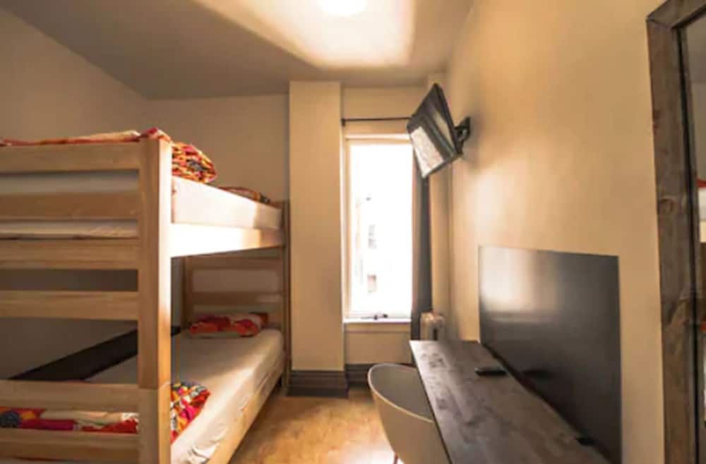 Bartlett Economy Bunks, Hall Bath Longstay - Photo 5