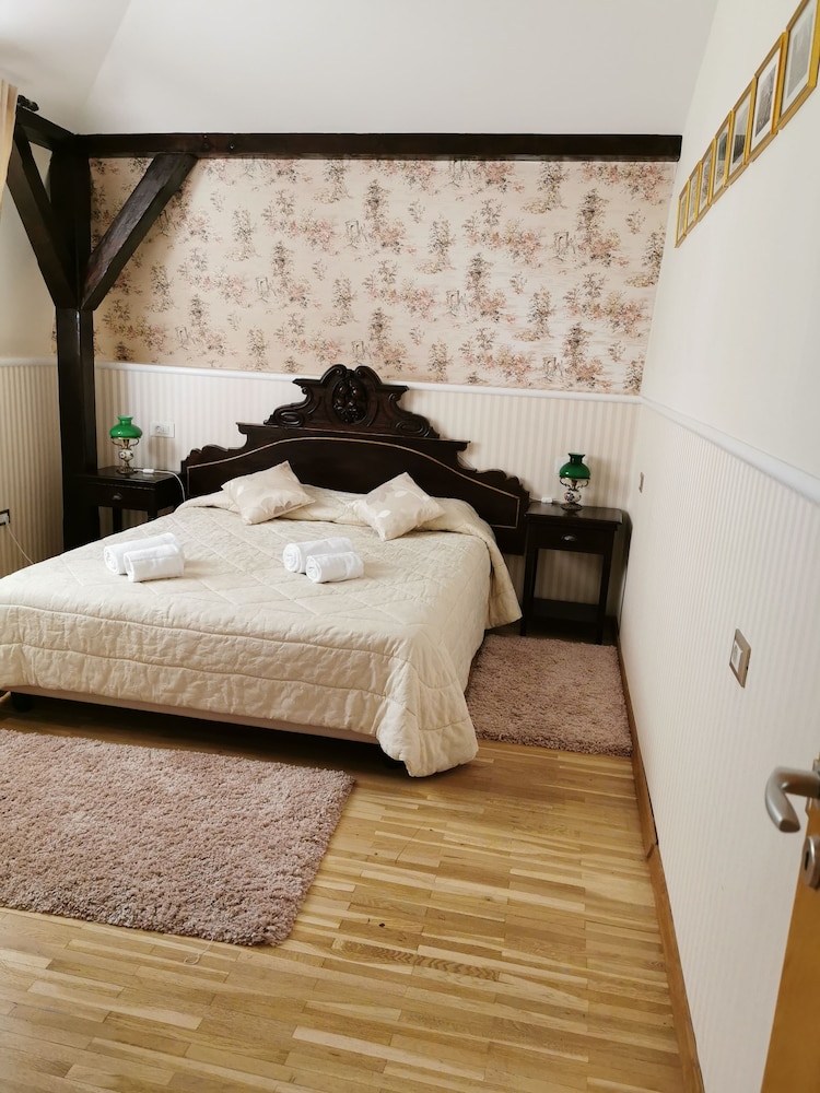 Apartment, 1 Bedroom, Kitchen - Photo 10