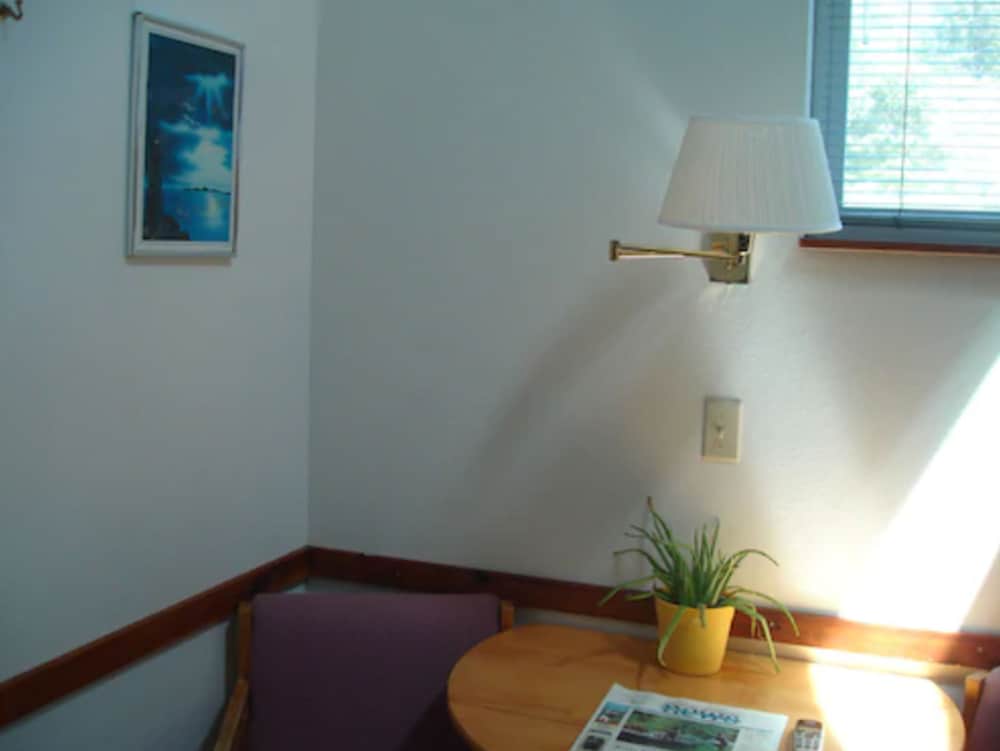 Lighthouse Suite with Twin Bunk Bed photo 3