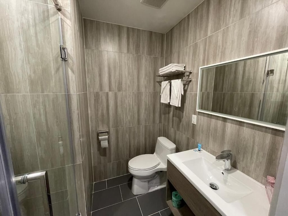 Deluxe Double Room, 2 Double Beds photo 3