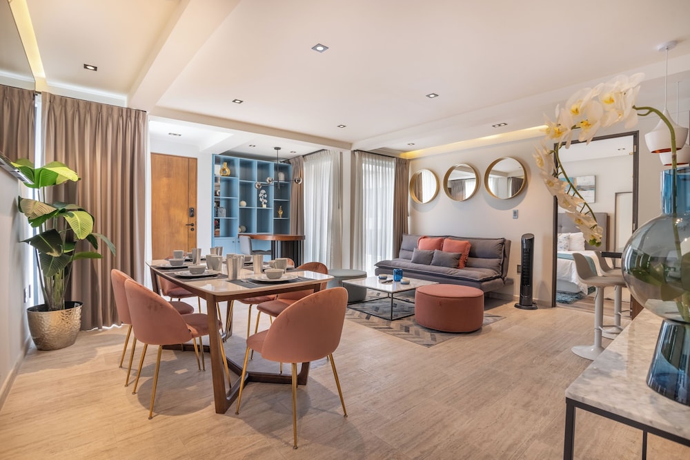 Deluxe Apartment, Multiple Beds, Kitchen, Courtyard View photo 1