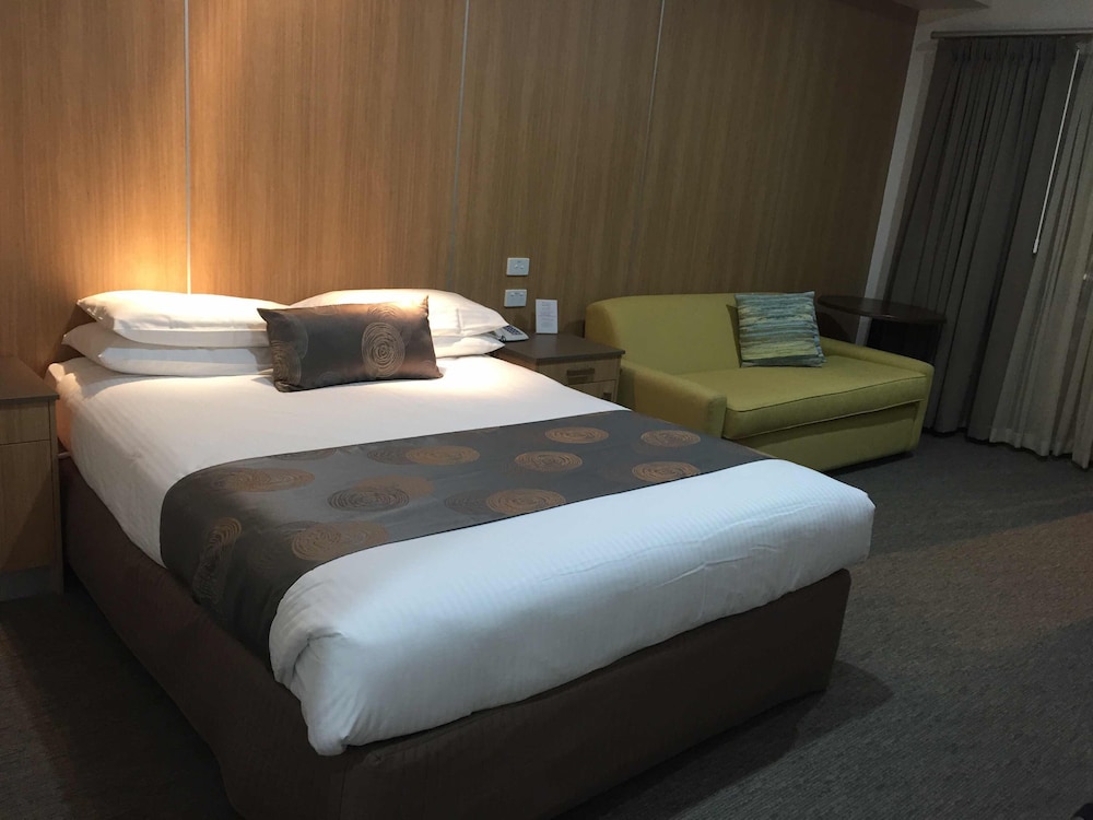 Deluxe Double Room, 1 Queen Bed, Balcony photo 1