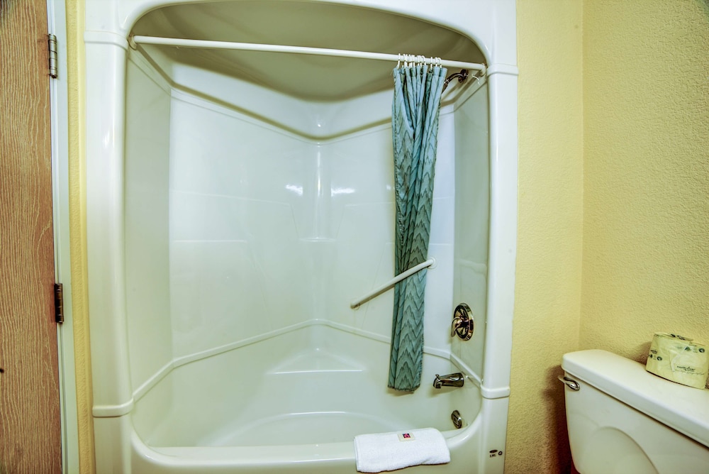 Standard Room, 2 Double Beds, Non Smoking - Photo 11