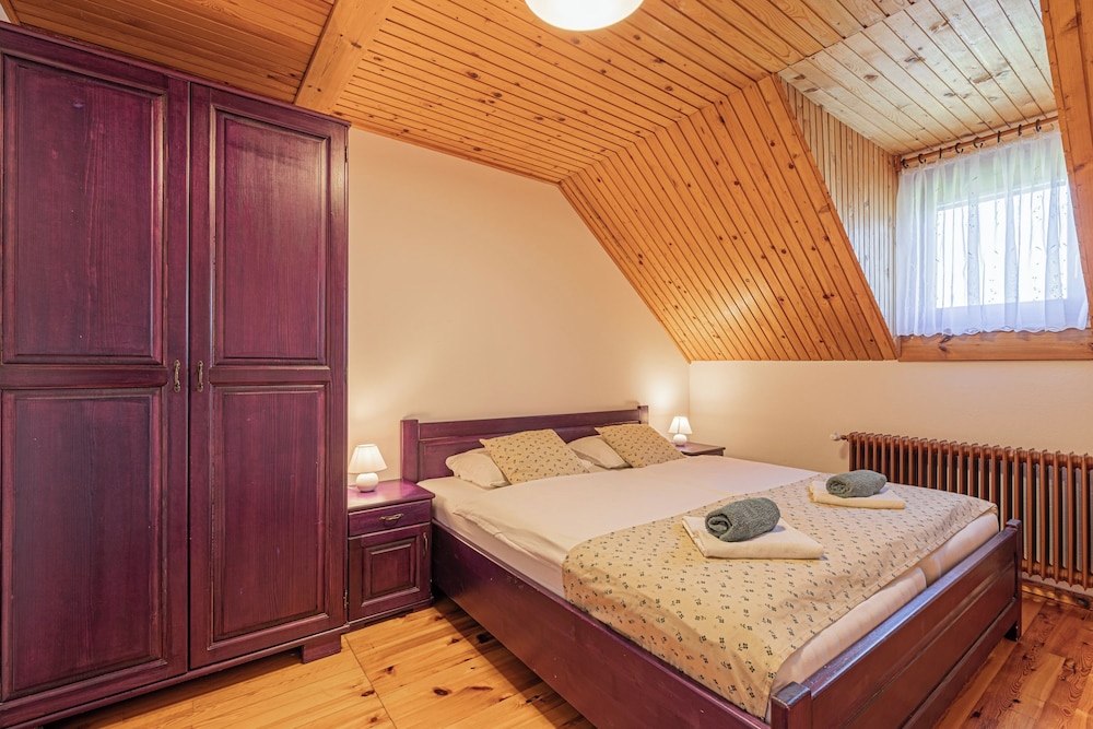 Family Apartment, Multiple Bedrooms (Eco farm Mikl Pine Tree Apartment) photo 1