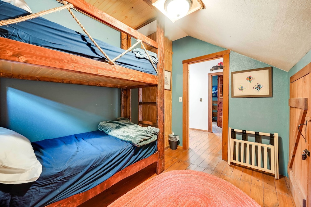 House (4 Bedrooms) photo 1