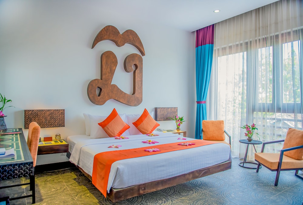 Premier Twin Room, City View photo 2