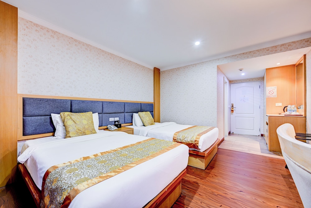 Deluxe Twin Room photo 2