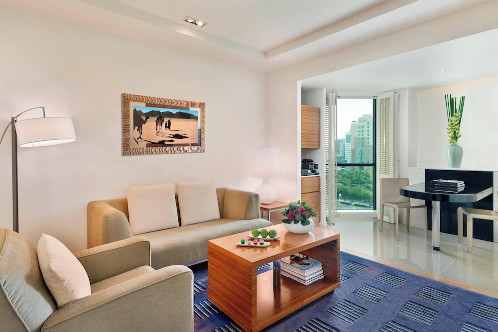 Club Suite, 1 Bedroom - Photo 1