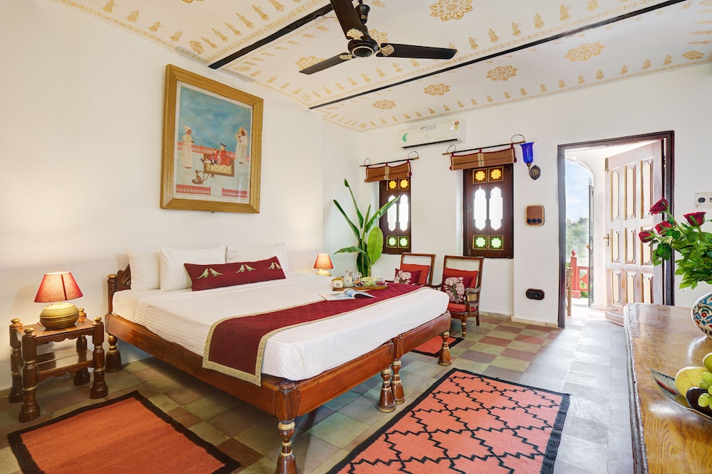 Deluxe Room, 1 Queen Bed, River View