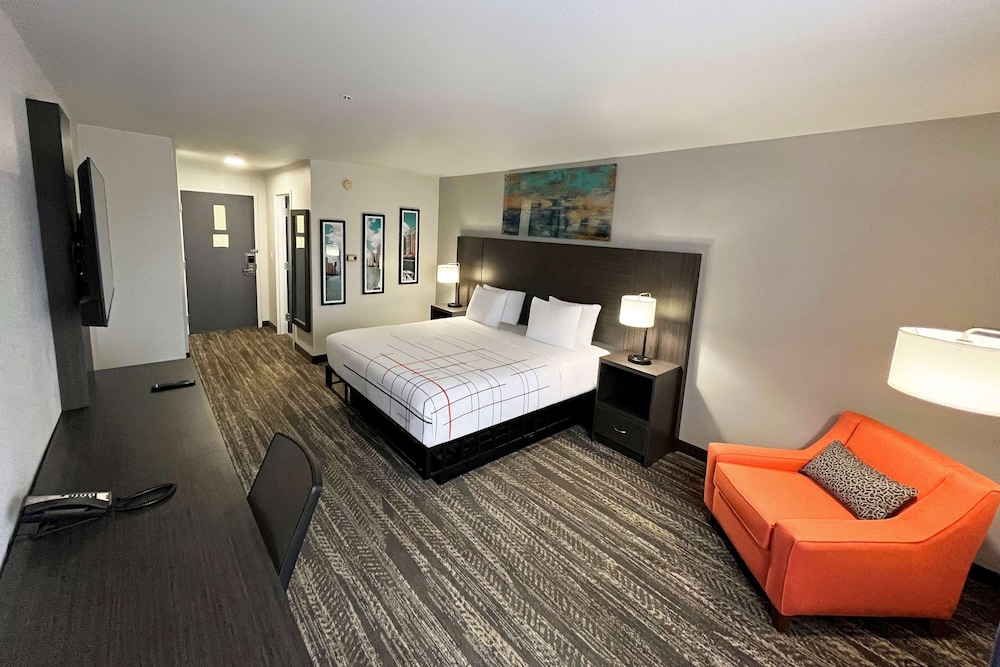 Room, 1 King Bed, Non Smoking - Photo 1