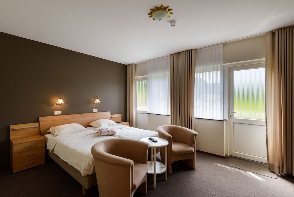 Deluxe Double Room, Balcony photo 1