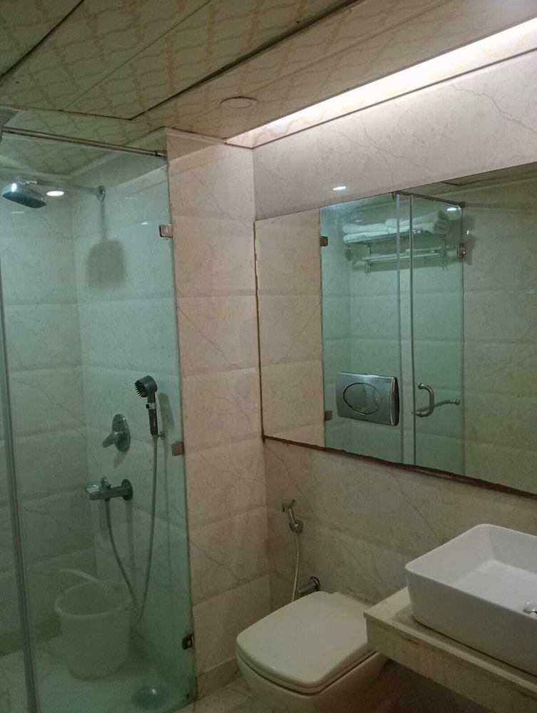 Superior Double or Twin Room - Photo 5