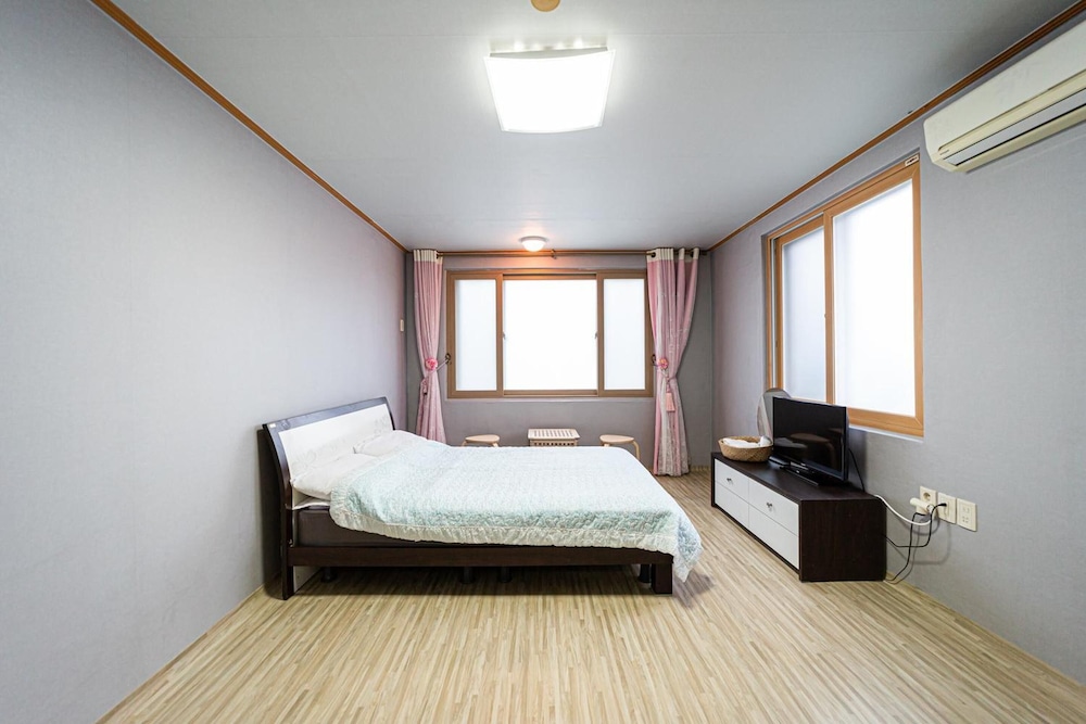Basic Room, 1 Bedroom (Iris) - Photo 6