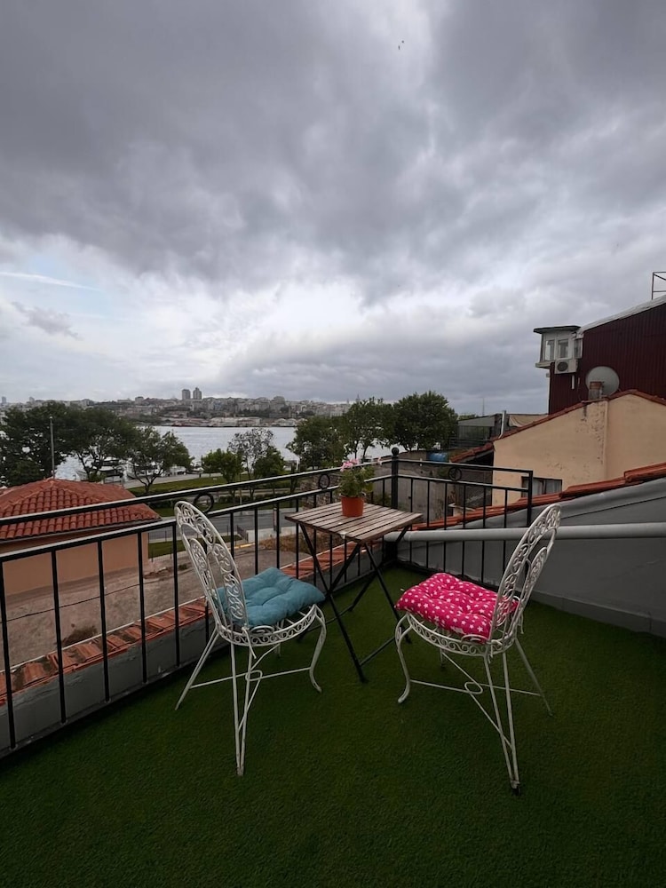 Royal Quadruple Room (Terrace View) photo 3