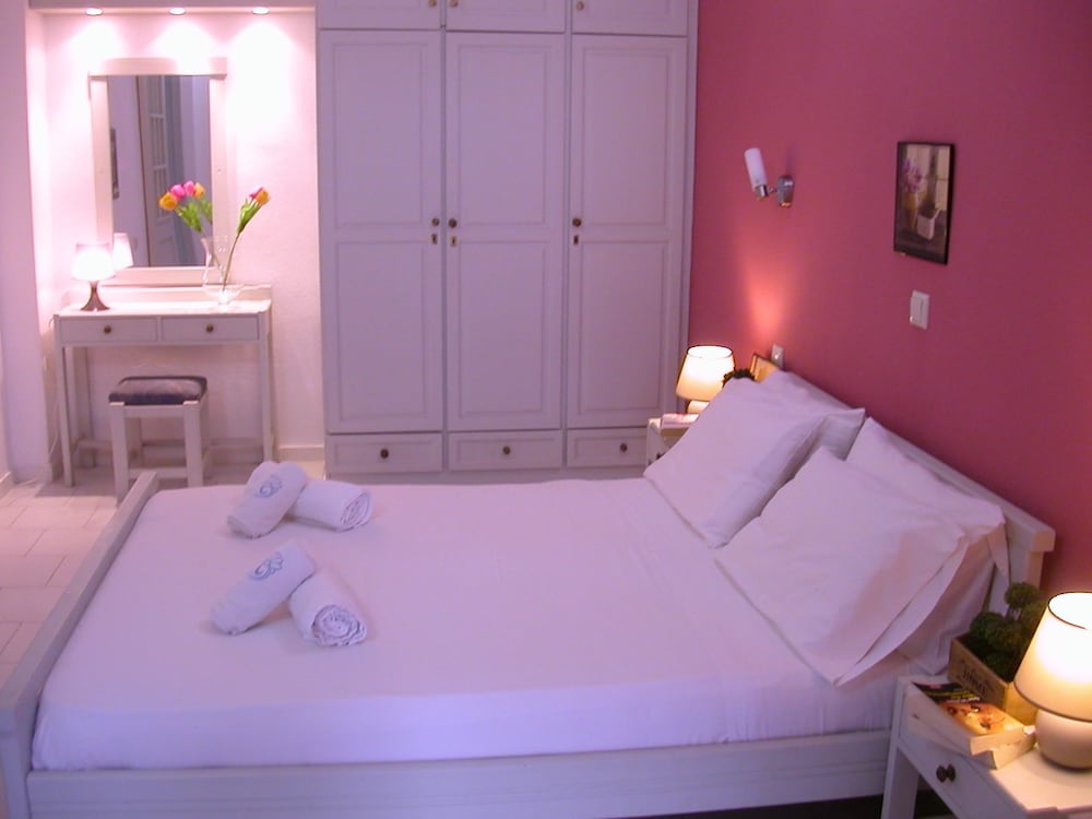 Classic Apartment, 1 Bedroom, Sea View (1)