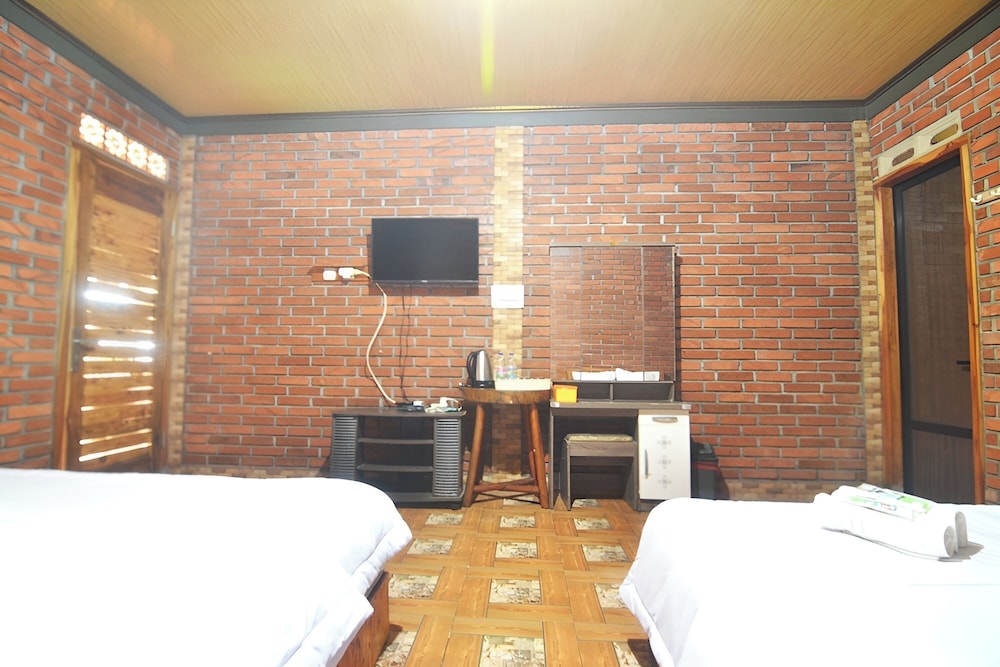 Deluxe Villa, Beach View photo 3