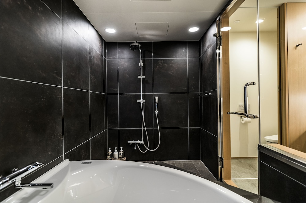 Deluxe Twin Room, 1 Bedroom, Non Smoking (for 1-3 persons) photo 3