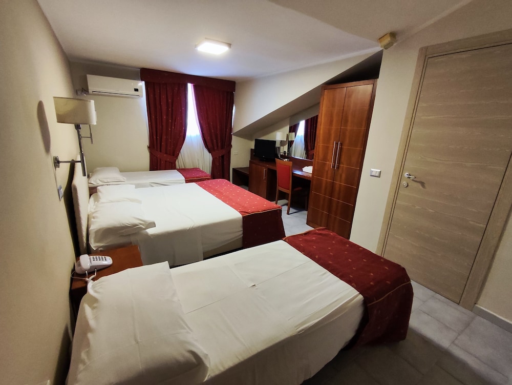 Superior Triple Room