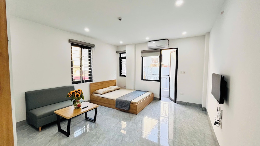 Studio Suite, Balcony, City View