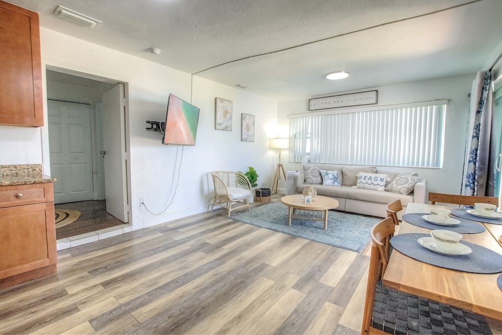 Condo, Multiple Beds, 2 Bathrooms, Partial Ocean View photo 1