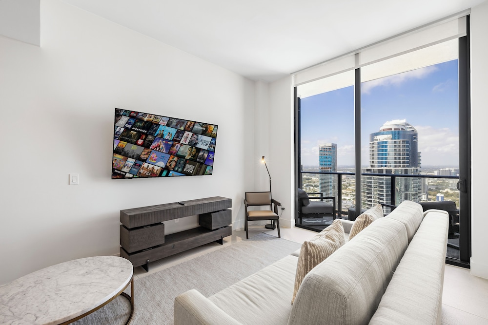 Luxury Apartment, 1 Bedroom, City View photo 2
