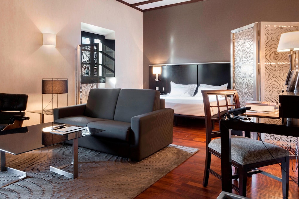 Suite, 1 King Bed
