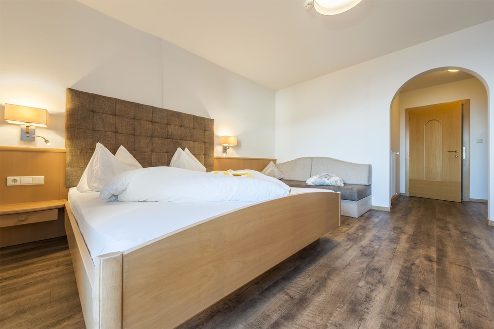 Standard Double Room photo 3