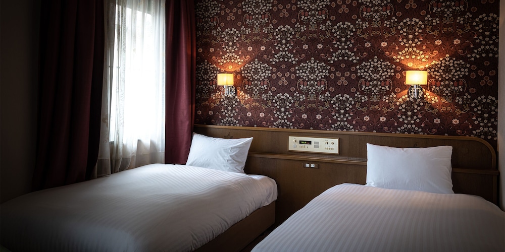 Twin Room, 2 Twin Beds - Photo 13