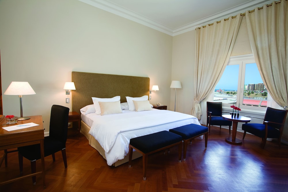 Deluxe Room, Beach View photo 3