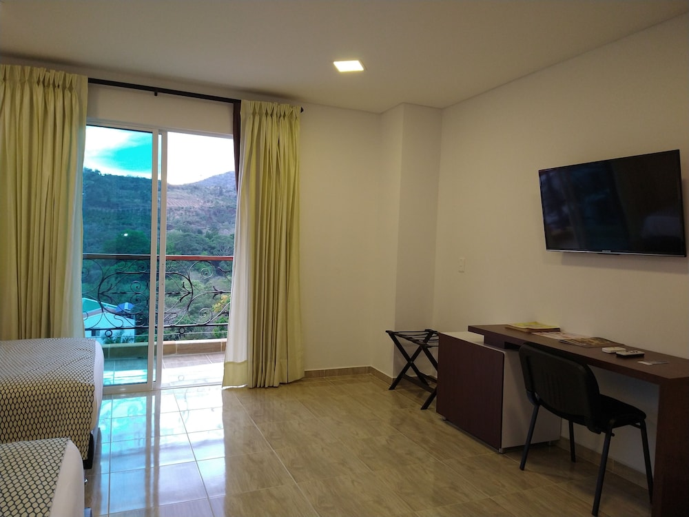 Standard Triple Room photo 3