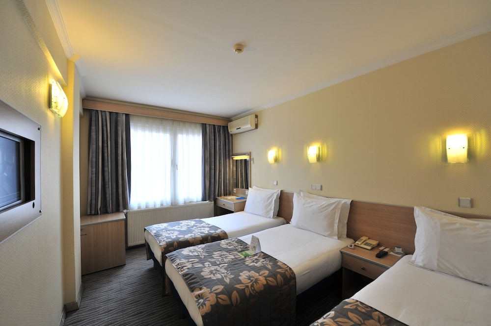 Standard Triple Room photo 3