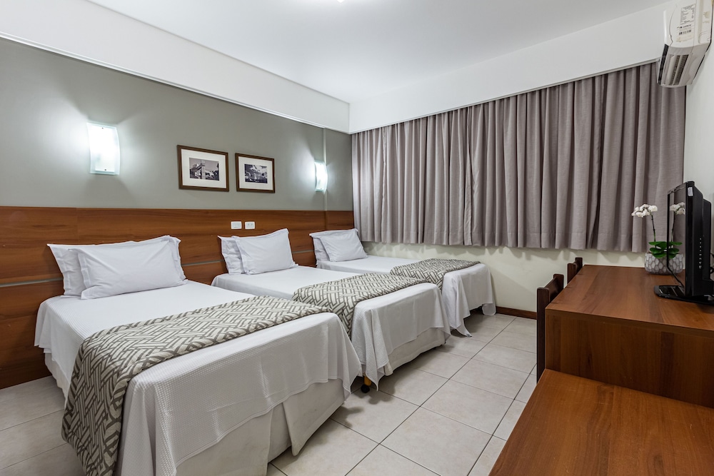 Standard Room, 3 Twin Beds - Photo 3