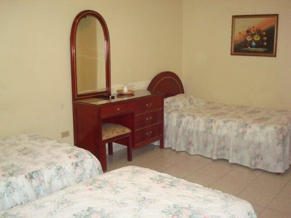 Basic Triple Room