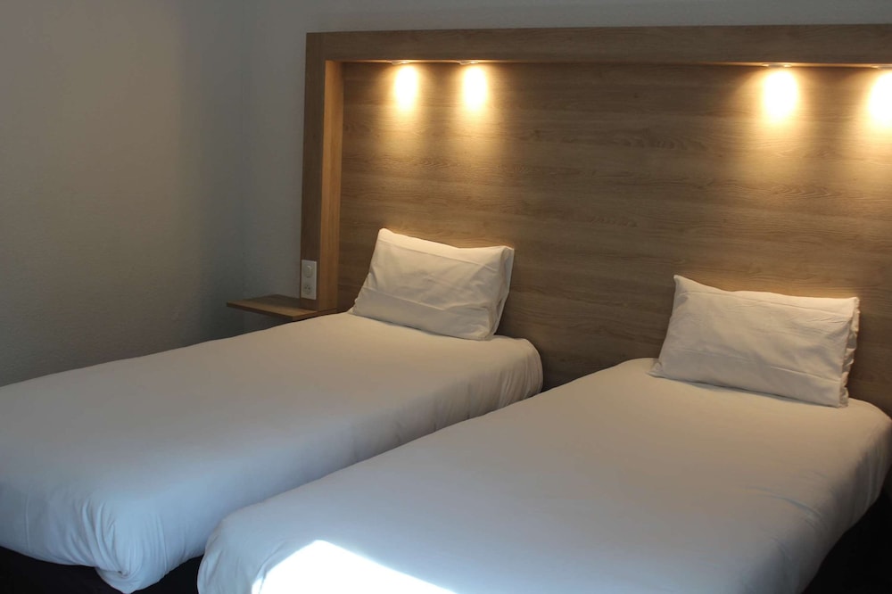Superior Room, 2 Twin Beds photo 3