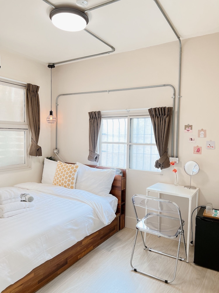 Economy Double Room, Non Smoking, Private Bathroom (D)